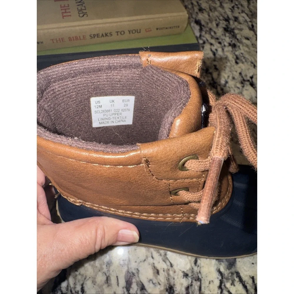 Sperry port boot